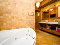 Izdavanje, dvosoban stan, 160m², Gorica C, Podgorica - image 10