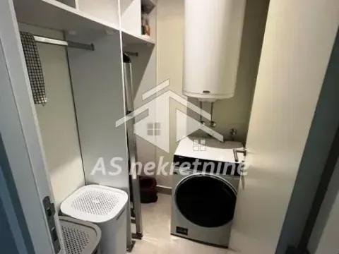 Izdavanje, trosoban stan, 79m², Savski Venac, Beograd - image 29