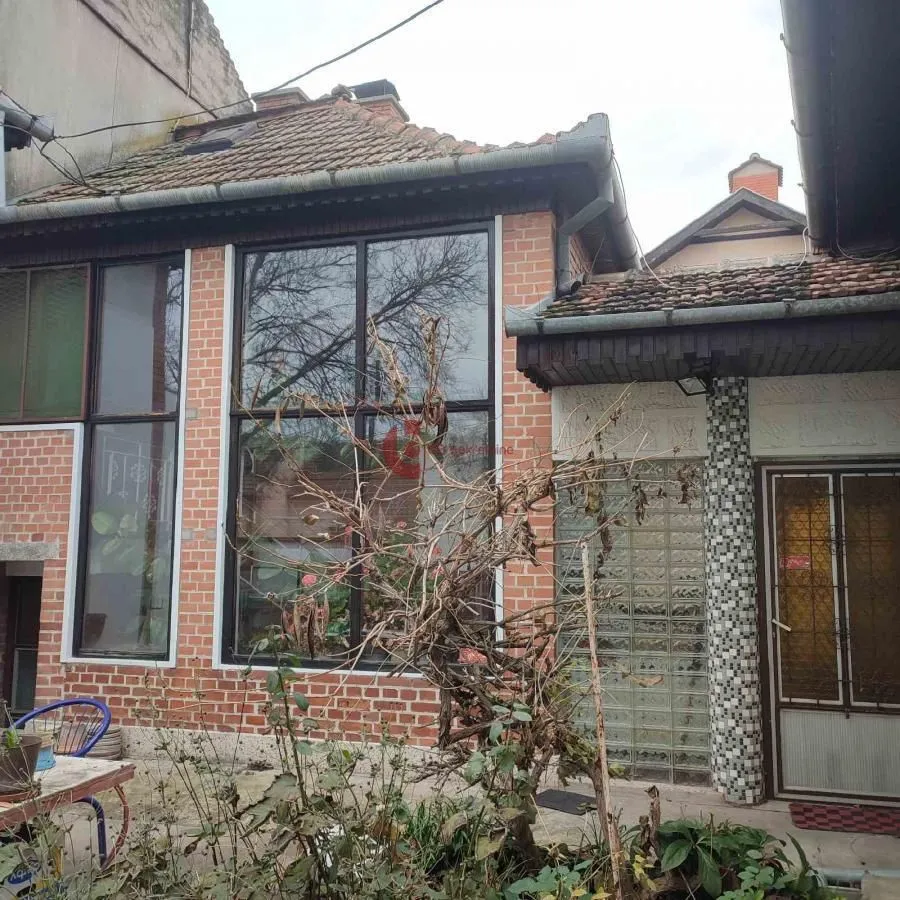 Prodaja, kuća, 202m², Mali Radanovac, Subotica