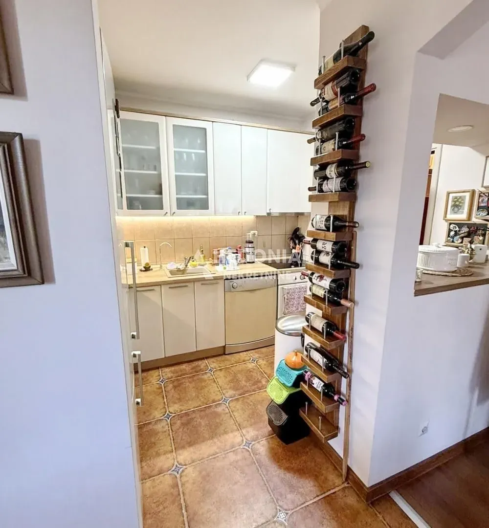 Sale, two bedroom apartment, 64m², Novi Beograd Blok 62, Novi Beograd Sve Podlokacije
