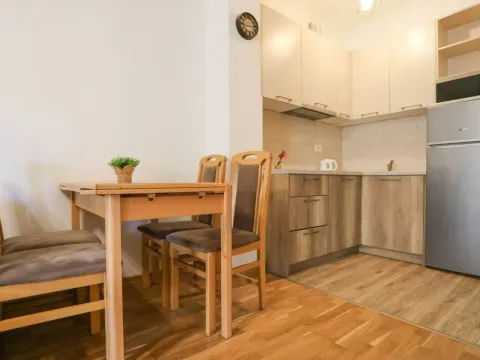 Sale, two bedroom apartment, 40m², Budva, Crna Gora - image 11