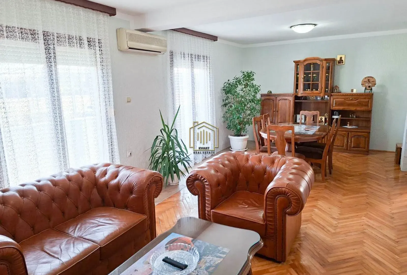 Izdavanje, trosoban stan, 100m², Zagorič, Podgorica