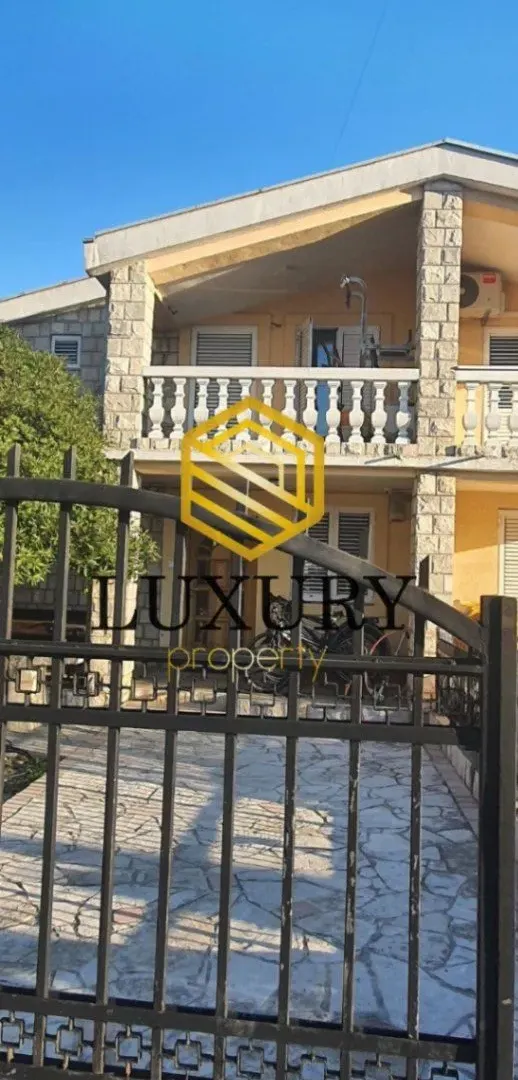 Rent, house, 200m², Stari Aerodrom, Podgorica