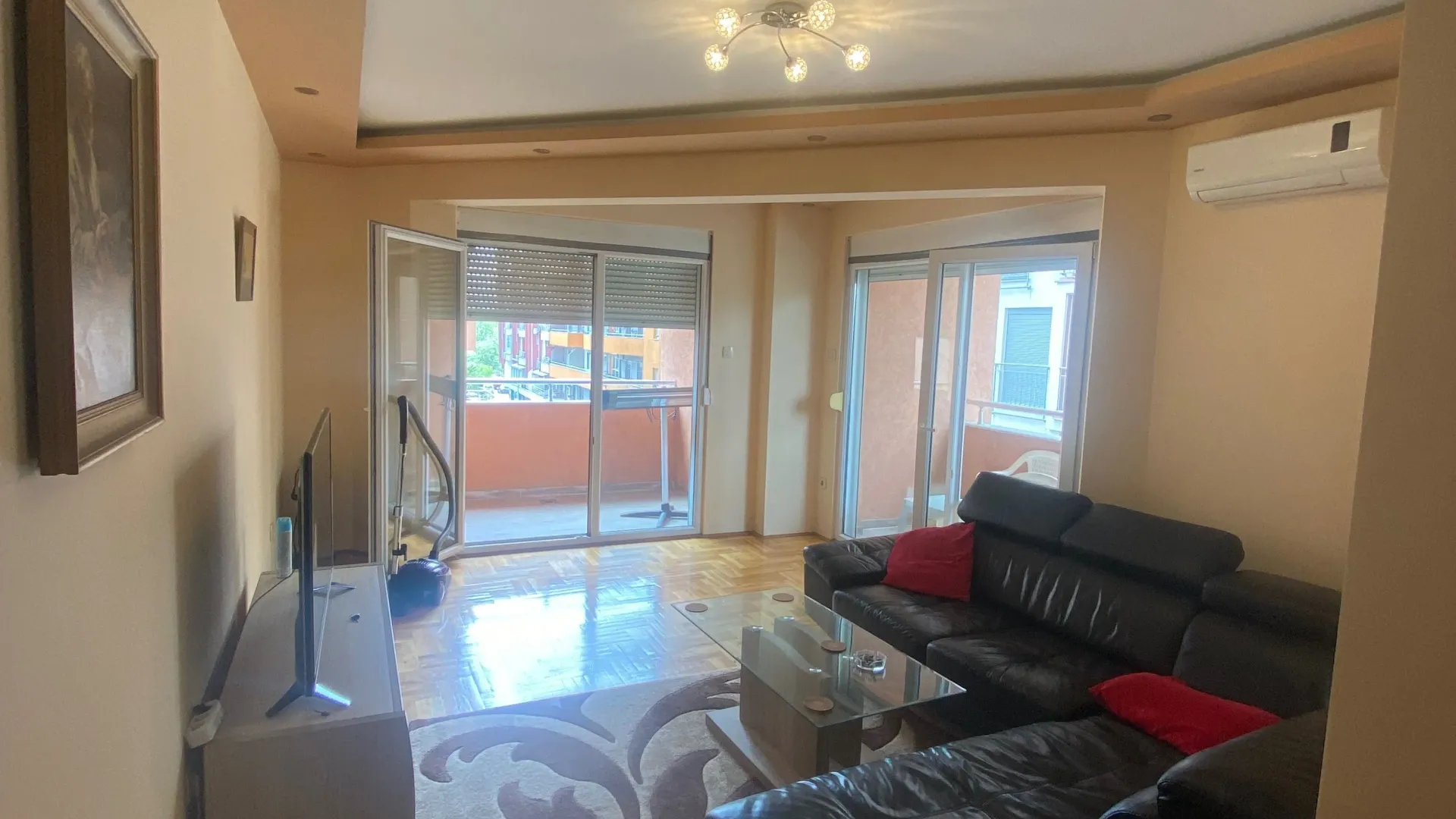 Izdavanje, dvosoban stan, 63m², Kruševac, Podgorica