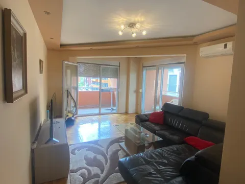 Izdavanje, dvosoban stan, 63m², Kruševac, Podgorica - image 9