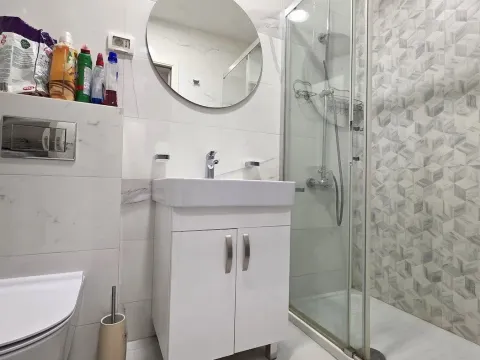 Izdavanje, stan, 49m², Central Point, Podgorica - image 9