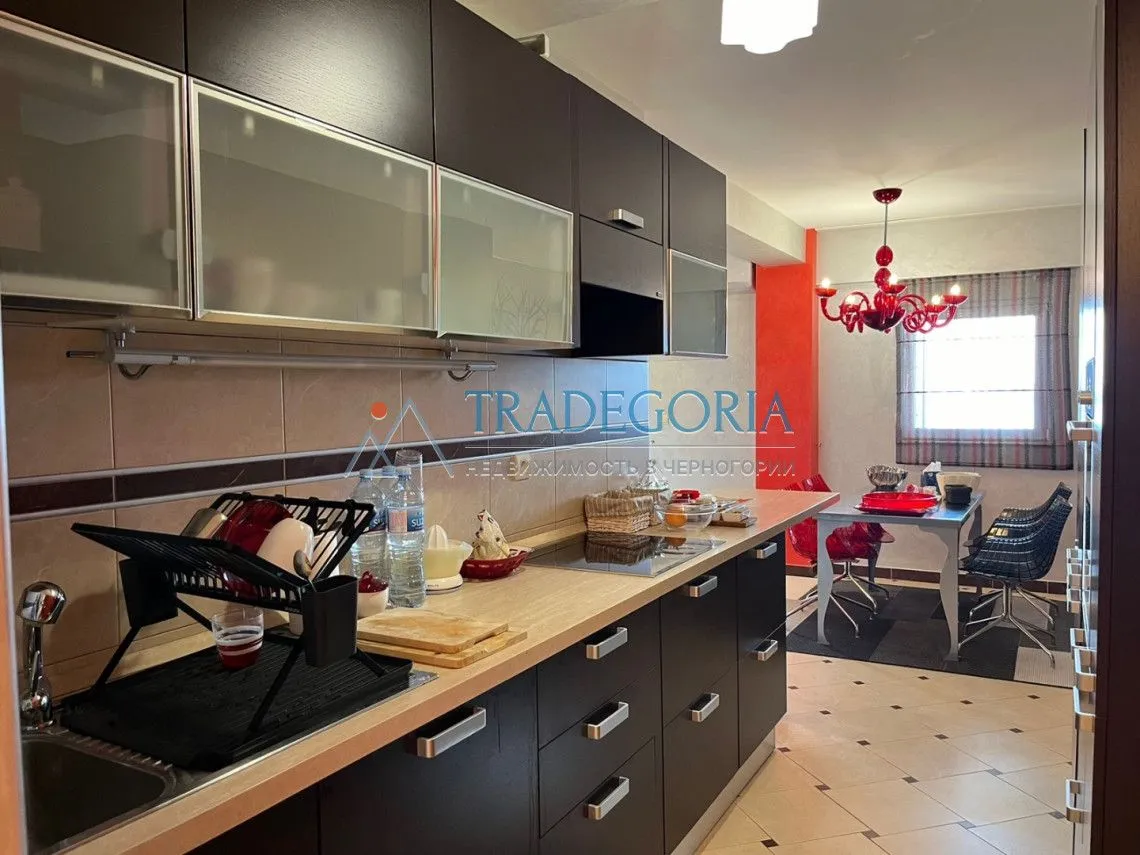 Prodaja, dvosoban stan, 87m², Pržno, Budva