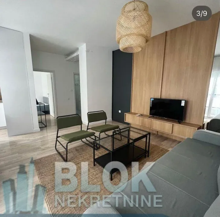 Izdavanje, jednosoban stan, 41m², Centar, Podgorica