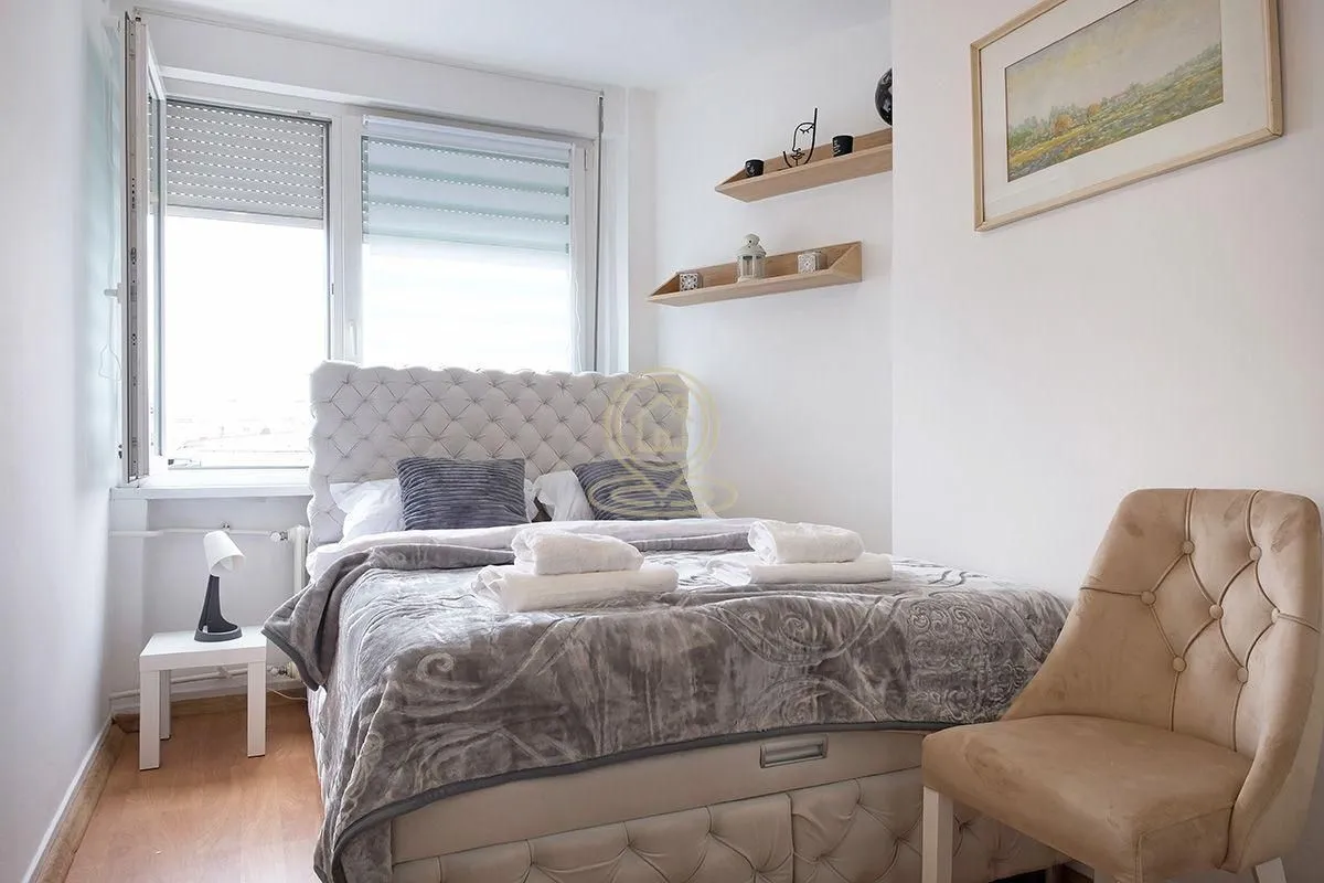 Rent, two bedroom apartment, 45m², Vračar Hram, Vračar Sve Podlokacije