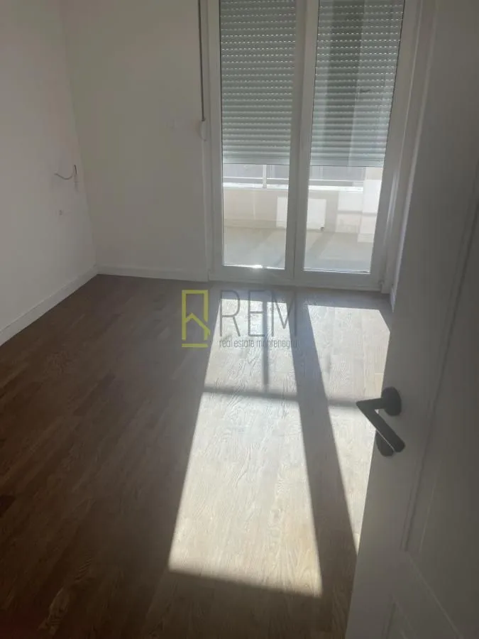 Prodaja, jednosoban stan, 45m², Stari Aerodrom, Podgorica