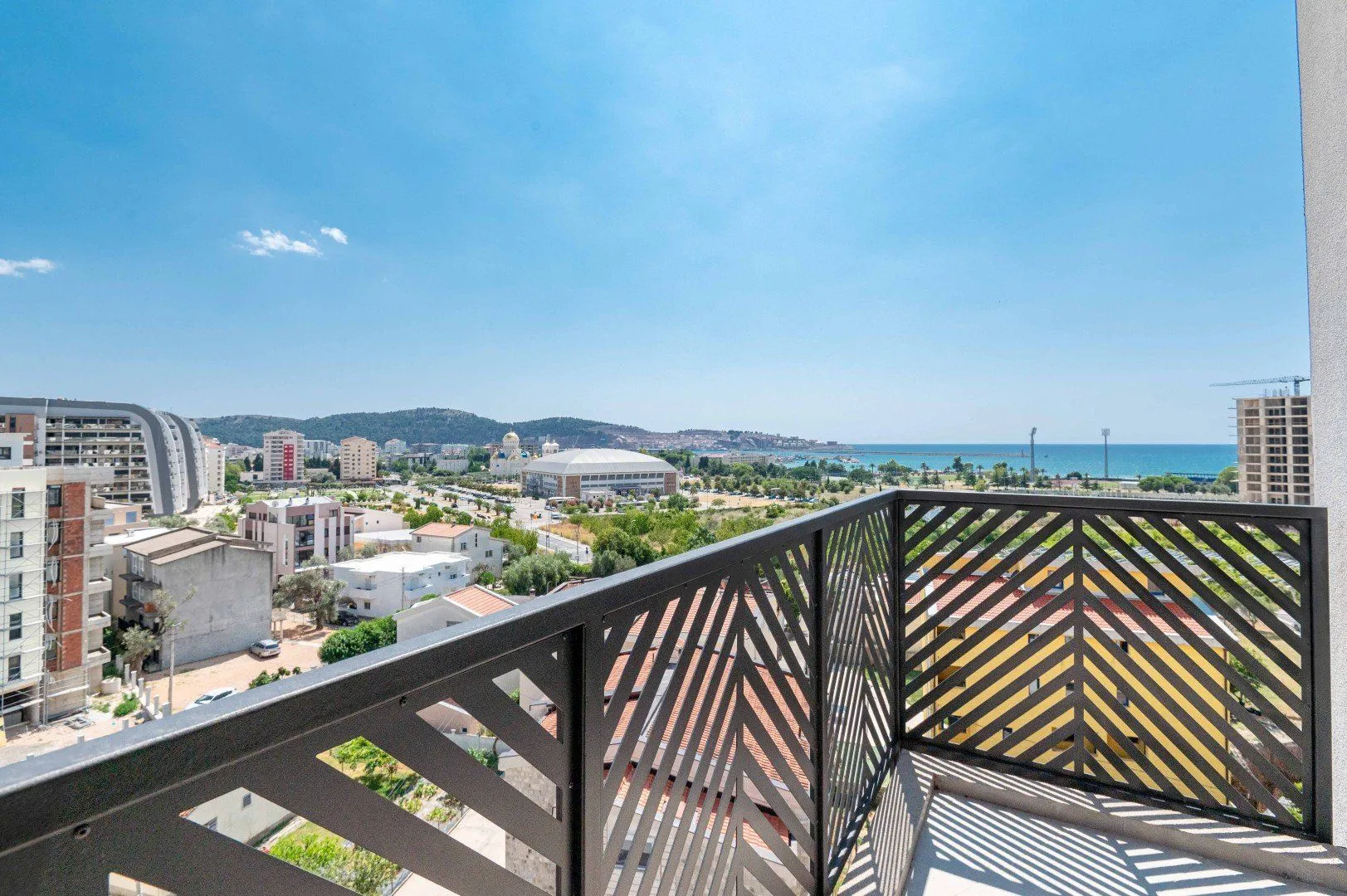 Sale, three bedroom apartment, 120m², Centar, Bar