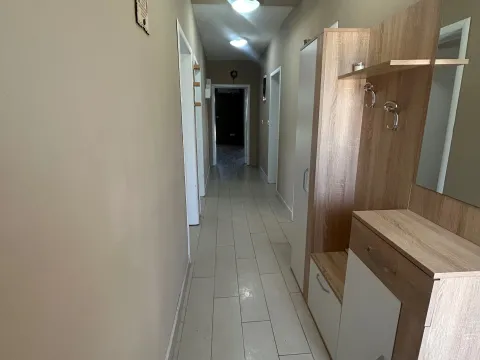 Sale, house, 200m², Donji Kokoti, Podgorica - image 9