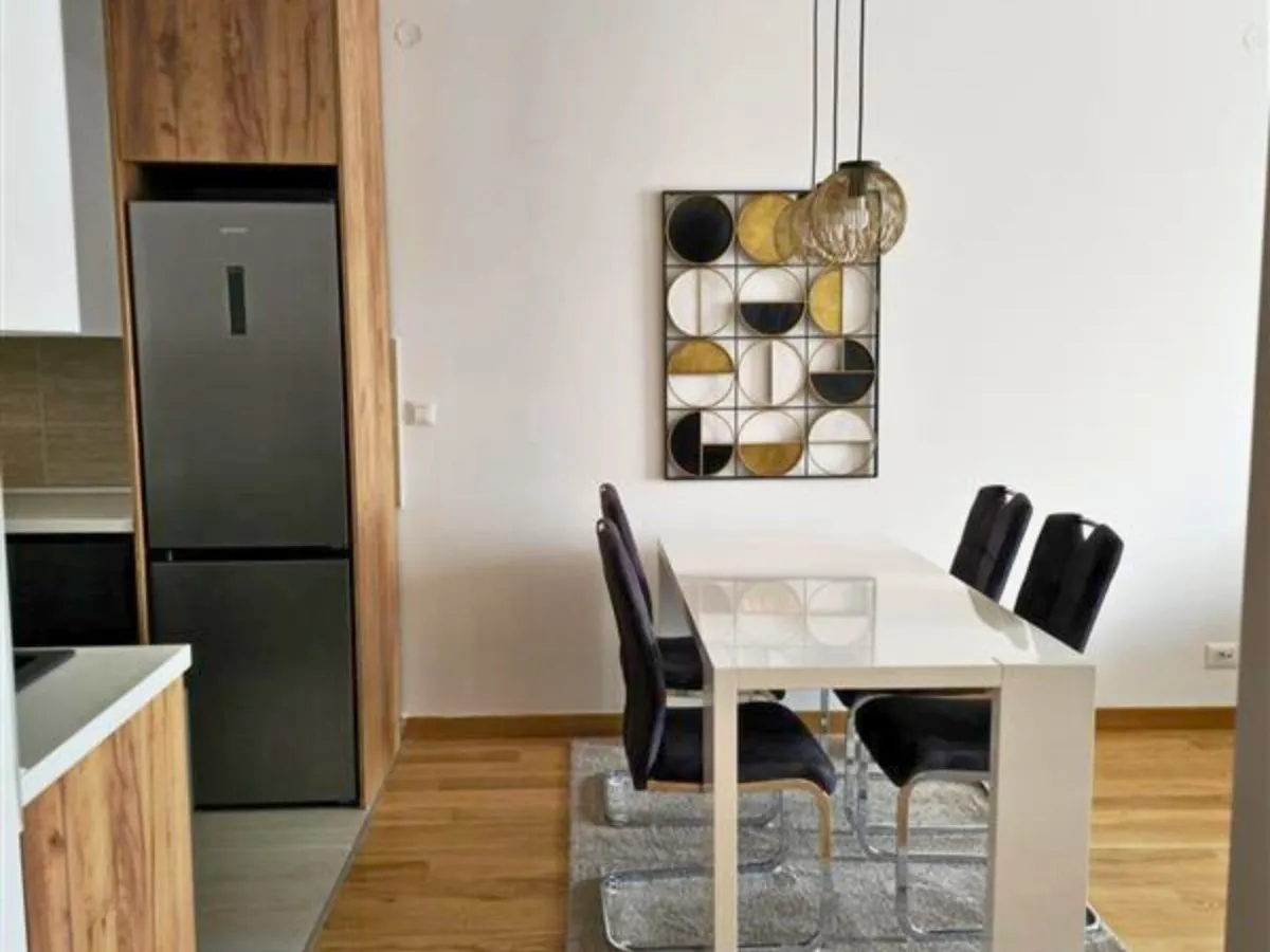 Izdavanje, trosoban stan, 80m², Novi Beograd Sve Podlokacije, Beograd