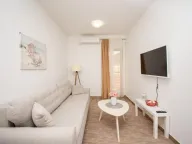 Izdavanje, jednosoban stan, 46m², Budva, Crna Gora - image 6