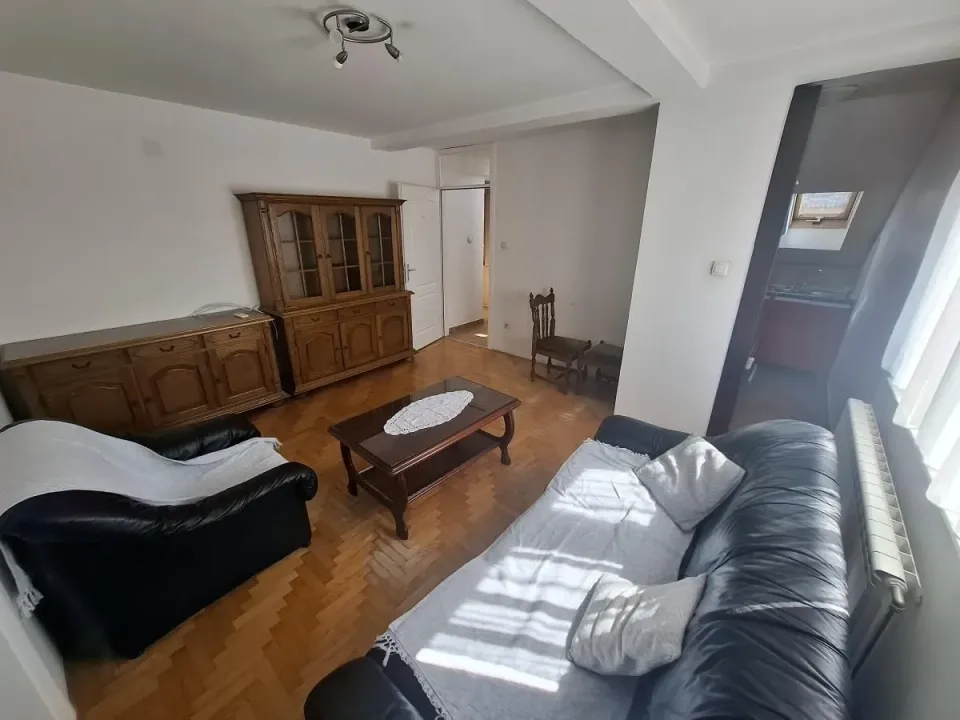 Prodaja, dvosoban stan, 39m², Betanija, Novi Sad Sve Podlokacije