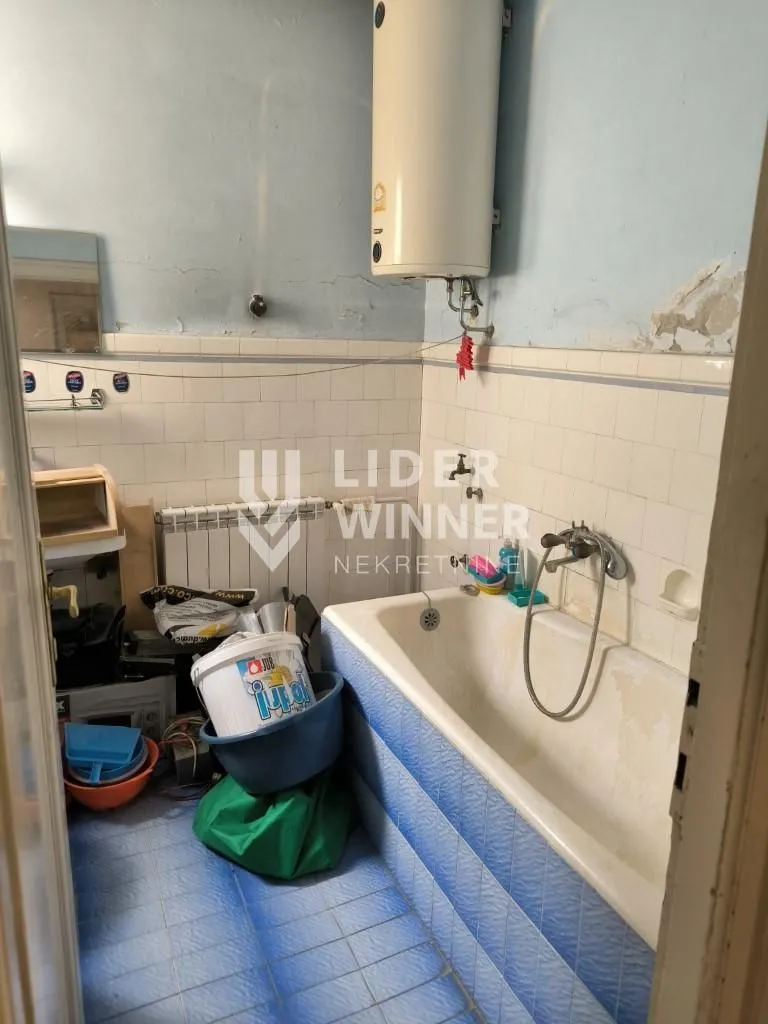 Sale, three bedroom apartment, 77m², Stari Grad, Beograd