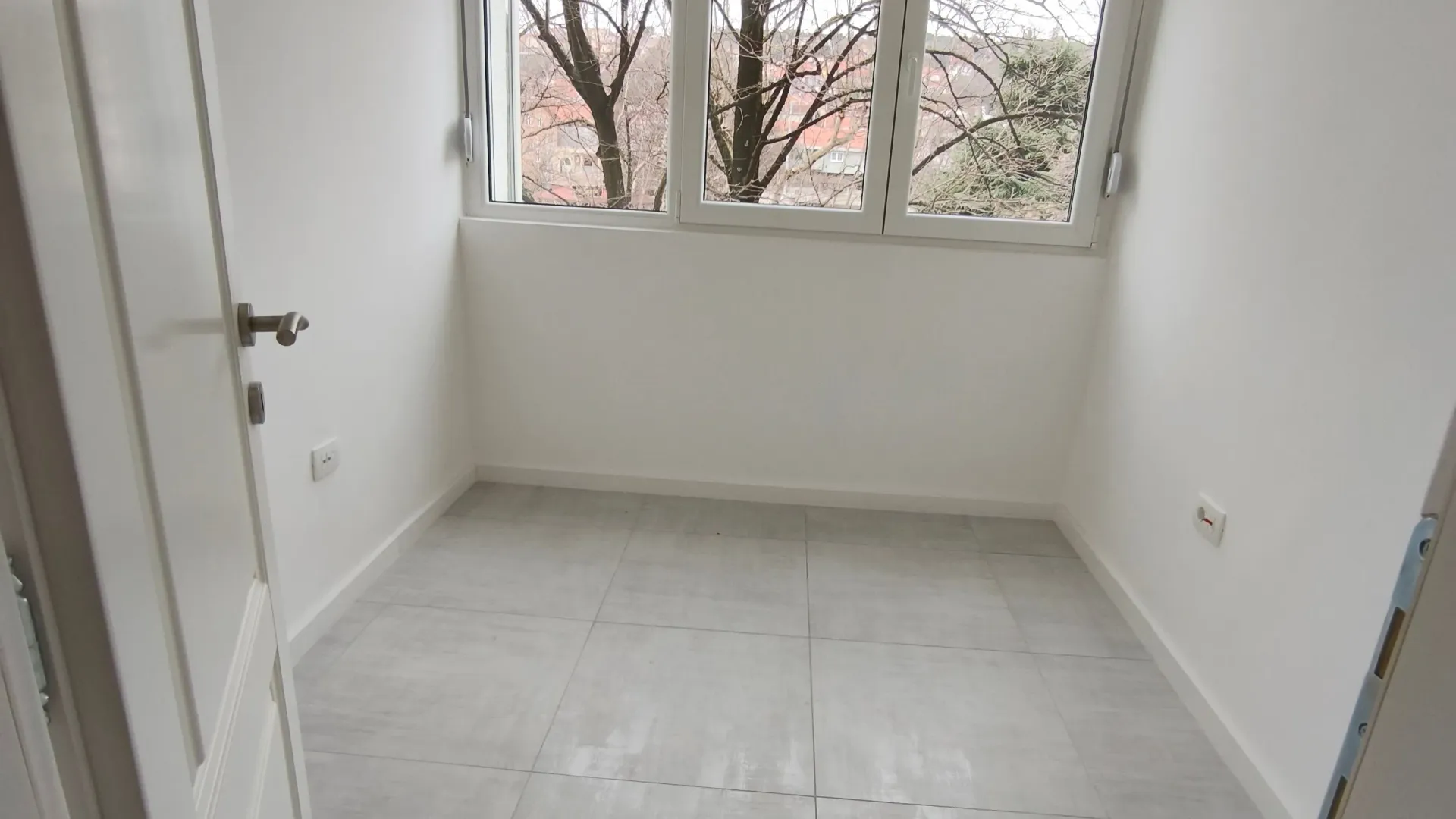 Rent, office space, 50m², Preko Morače, Podgorica