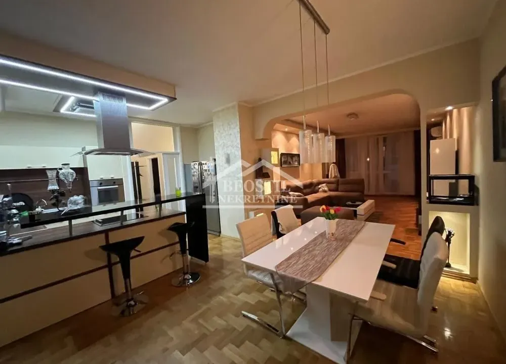 Prodaja, trosoban stan, 115m², Centar, Smederevo