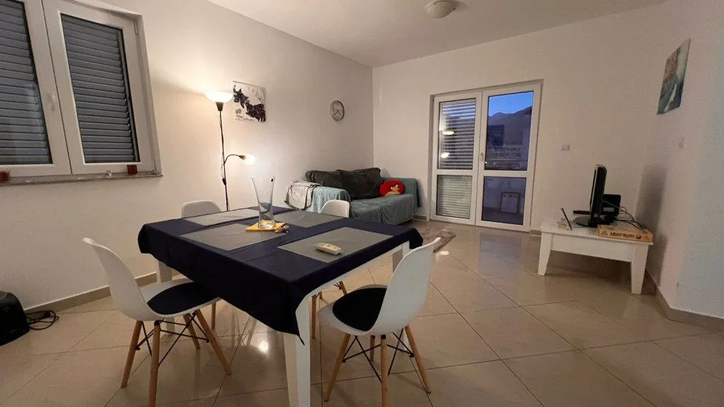 Rent, two bedroom apartment, 65m², Seljanovo, Tivat