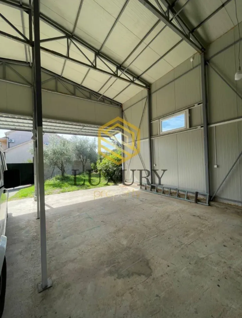 Rent, office space, 80m², Gornja Gorica, Podgorica