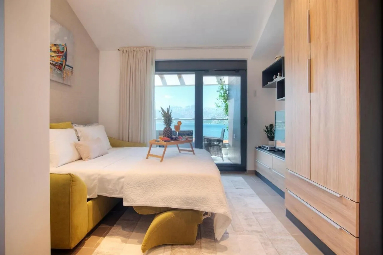 Prodaja, kuća, 210m², Dobrota, Kotor