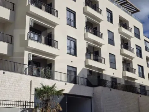 Izdavanje, dvosoban stan, 61m², Pod Kuk, Tivat - image 8