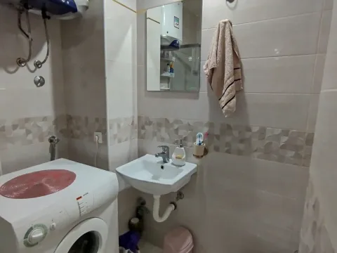 Izdavanje, stan, 48m², Preko Morače, Podgorica - image 12