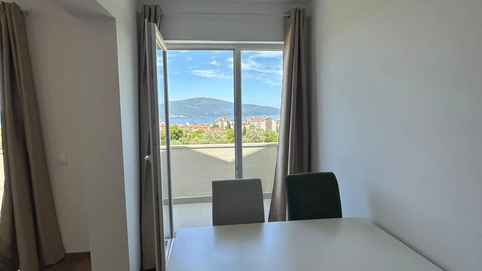 Rent, one bedroom apartment, 48m², Seljanovo, Tivat