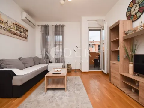 Izdavanje, jednosoban stan, 42m², City Kej, Podgorica - image 6