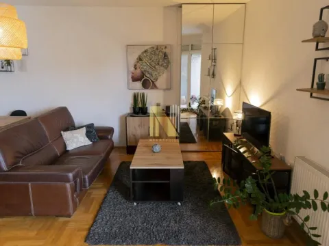 Stan in Bulevar Oslobodjenja