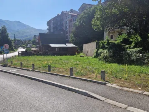 Prodaja, plac, 350m², Centar, Kolašin - image 5