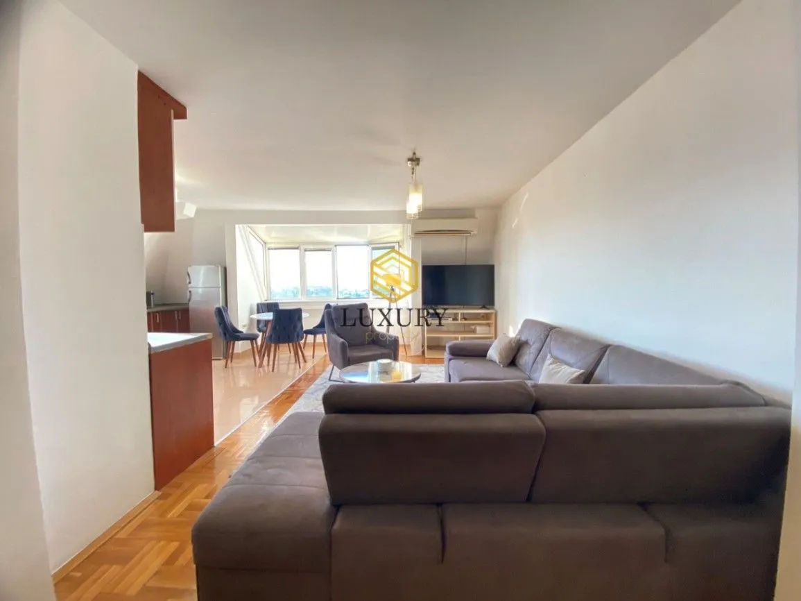 Prodaja, dvosoban stan, 86m², Centar, Podgorica