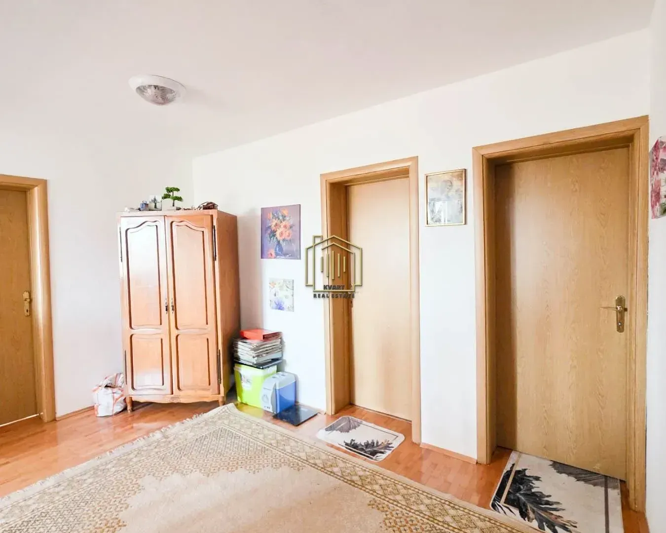 Prodaja, kuća, 350m², Zlatica, Podgorica