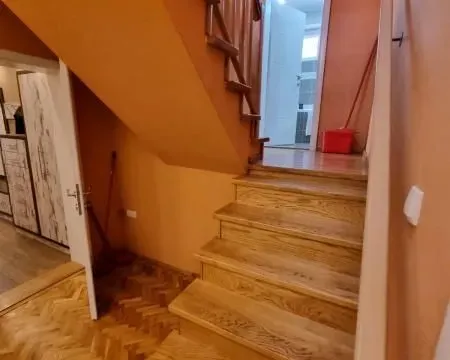 Izdavanje, kuća, 160m², Sremska Kamenica, Petrovaradin - image 14