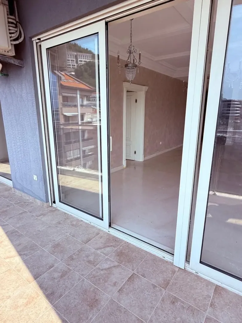 Sale, three bedroom apartment, 326m², Gospoština, Budva