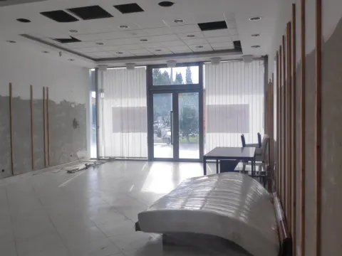 Izdavanje, poslovni prostor, 130m², Podgorica, Crna Gora - image 6