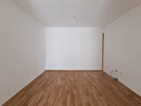 Sale, one bedroom apartment, 37m², Bečići, Budva - image 17