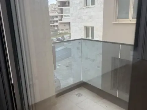 Sale, one bedroom apartment, 38m², Bečići, Budva - image 11
