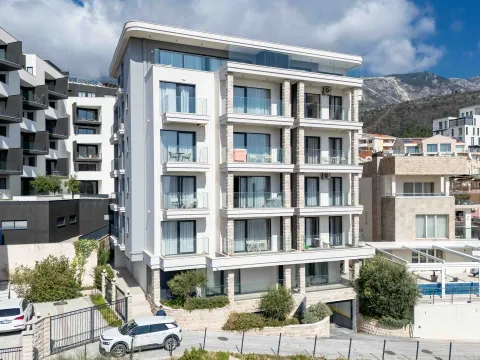 Sale, one bedroom apartment, 43m², Bečići, Budva - image 11