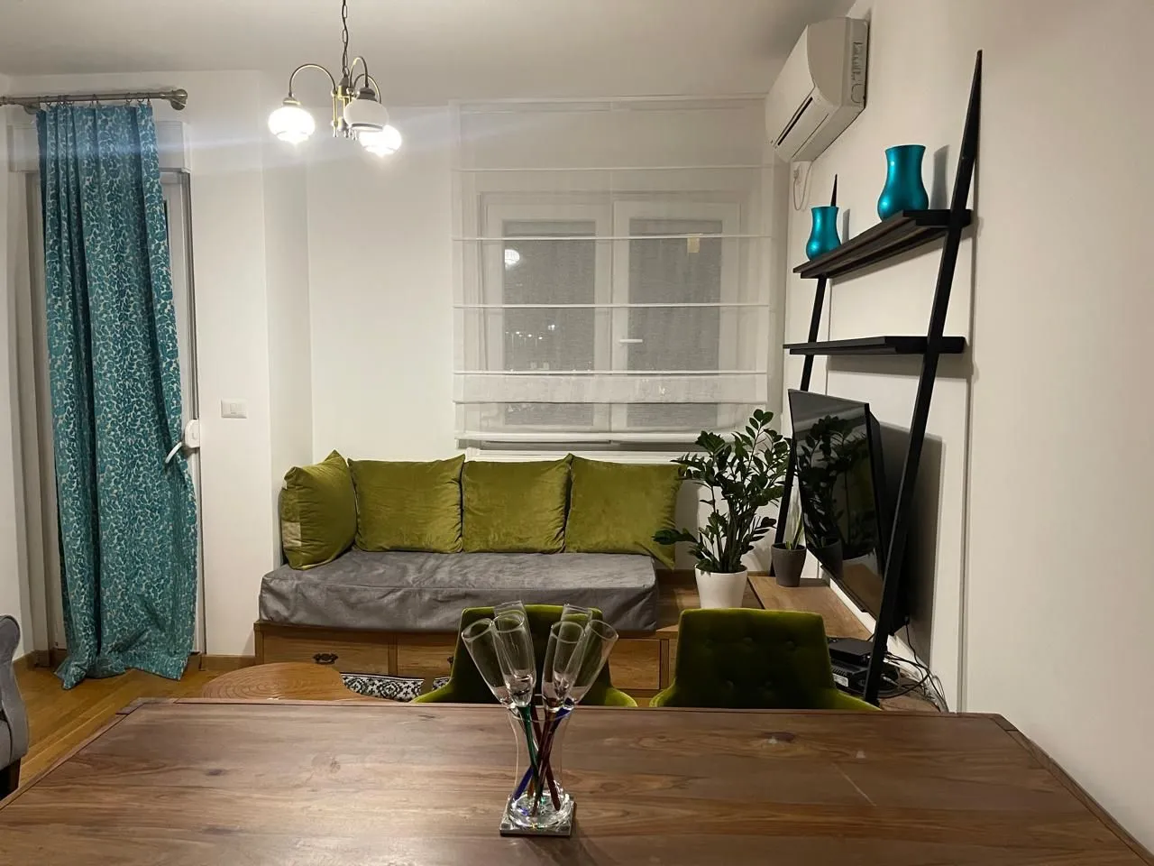 Izdavanje, jednosoban stan, 52m², City Kvart, Podgorica