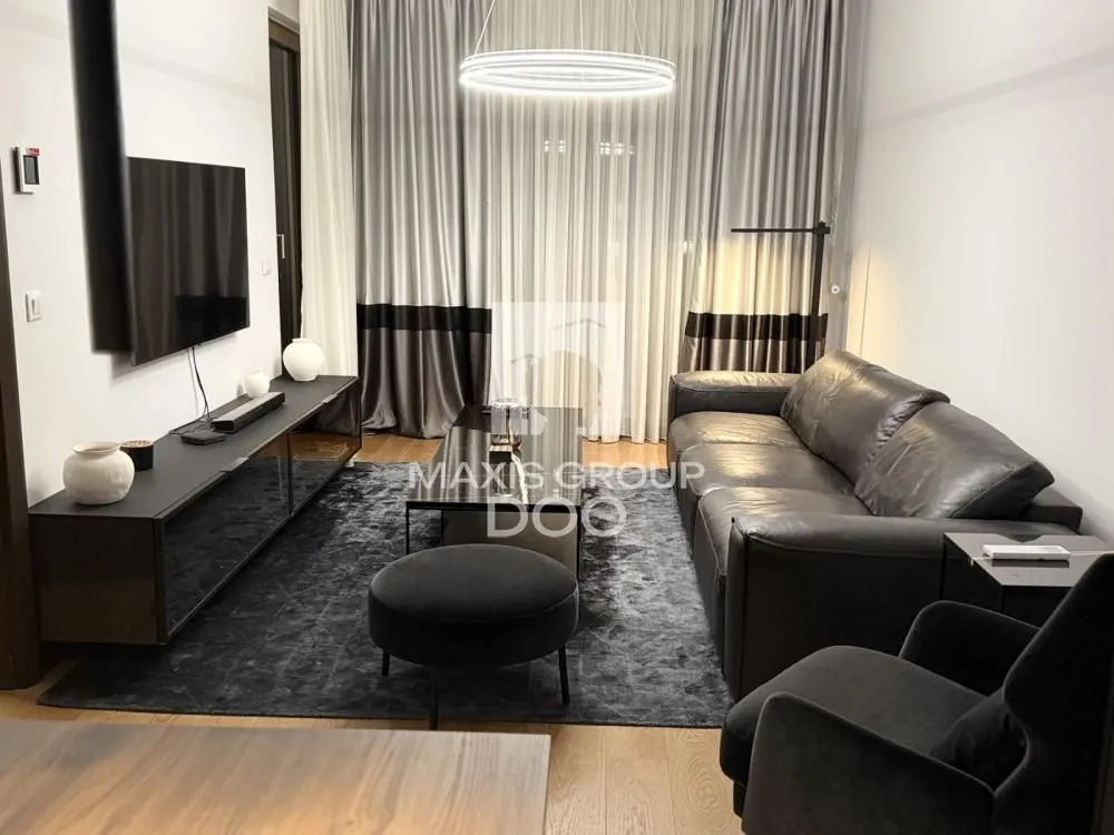 Izdavanje, dvosoban stan, 52m², Palata Pravde, Beograd