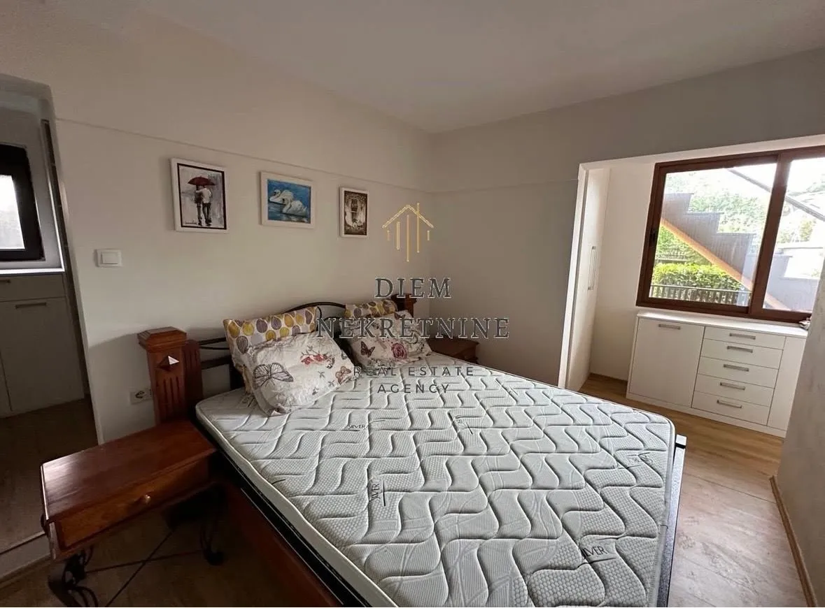 Izdavanje, kuća, 94m², Mareza, Podgorica