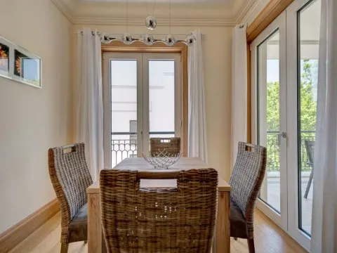 Izdavanje, jednosoban stan, 79m², Tivat, Crna Gora - image 8