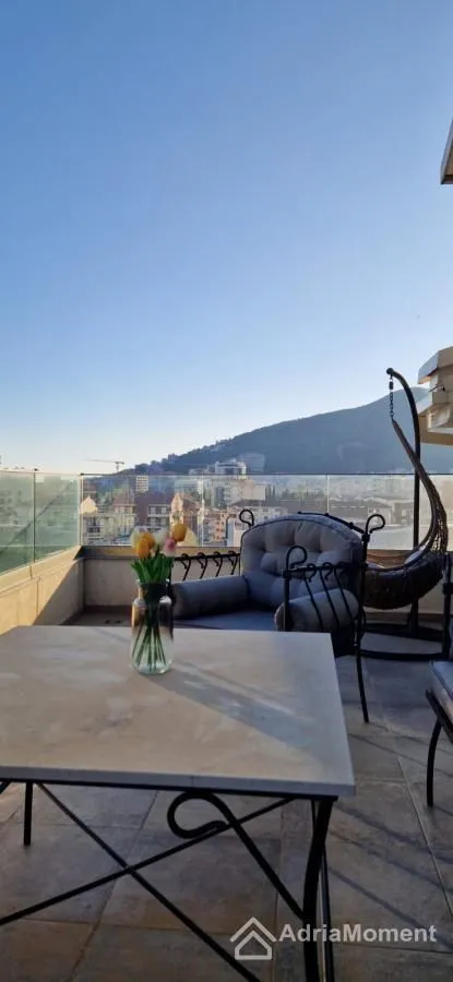 Prodaja, dvosoban stan, 84m², Podkošljun, Budva