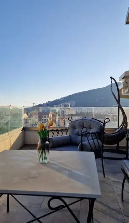 Prodaja, dvosoban stan, 84m², Podkošljun, Budva