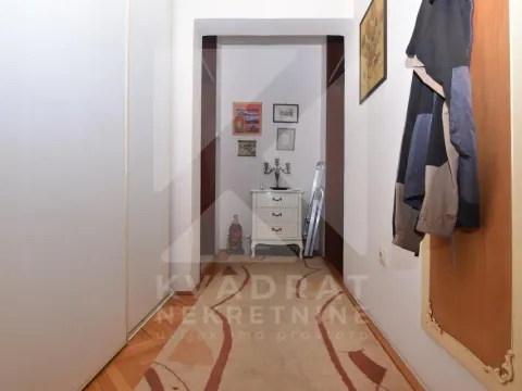 Prodaja, trosoban stan, 108m², Malo Brdo, Podgorica - image 16