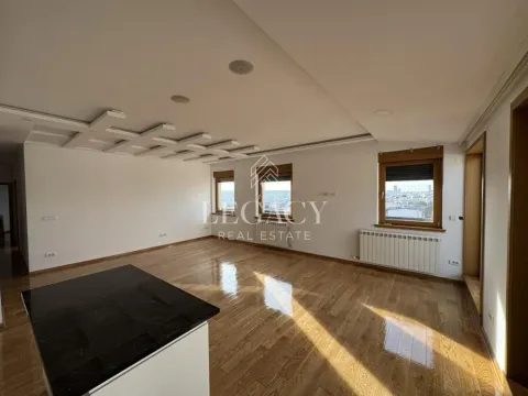 Izdavanje, četvorosoban stan, 140m², Šumice, Beograd - image 4