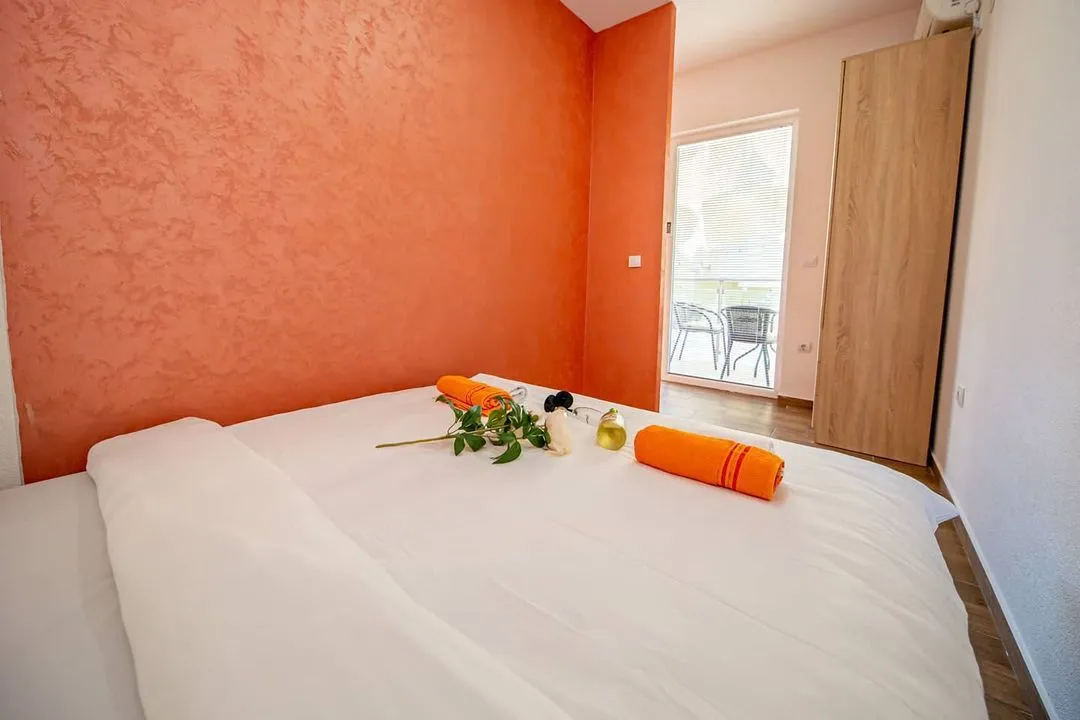 Izdavanje, jednosoban stan, 38m², Sutomore, Bar
