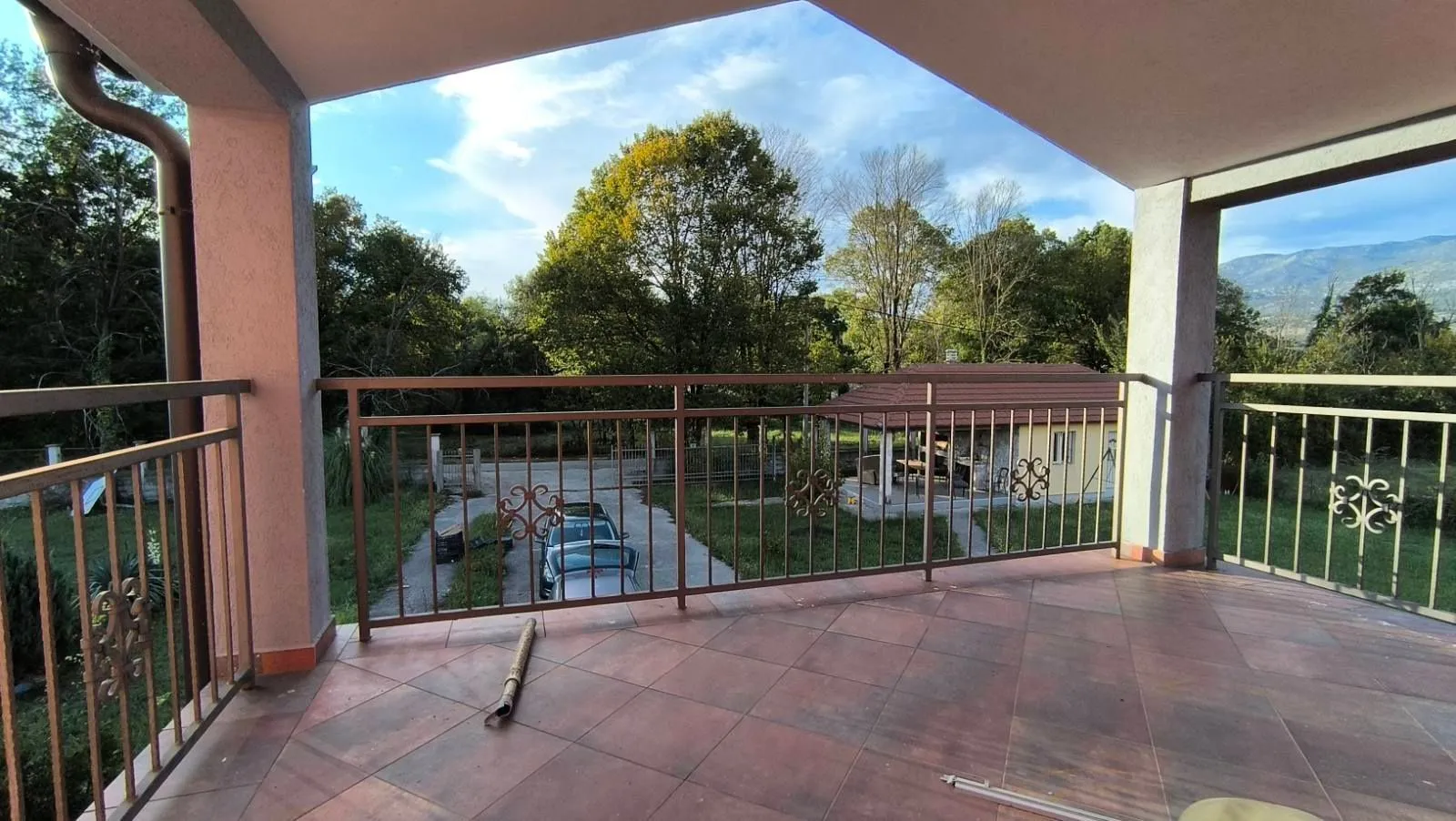 Prodaja, kuća, 240m², Danilovgrad, Crna Gora