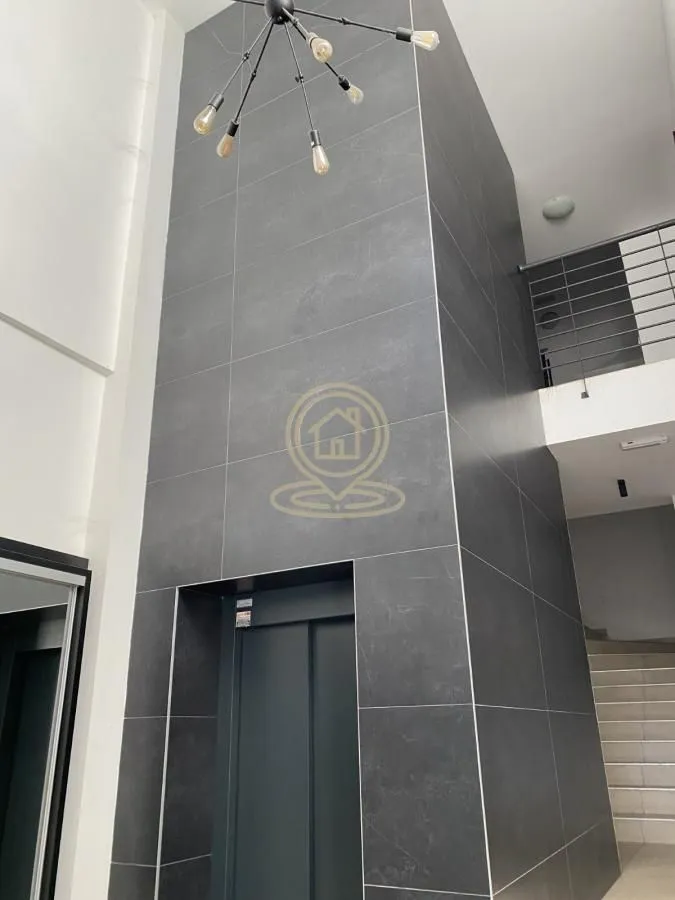 Izdavanje, dvosoban stan, 60m², Stari grad, Novi Sad